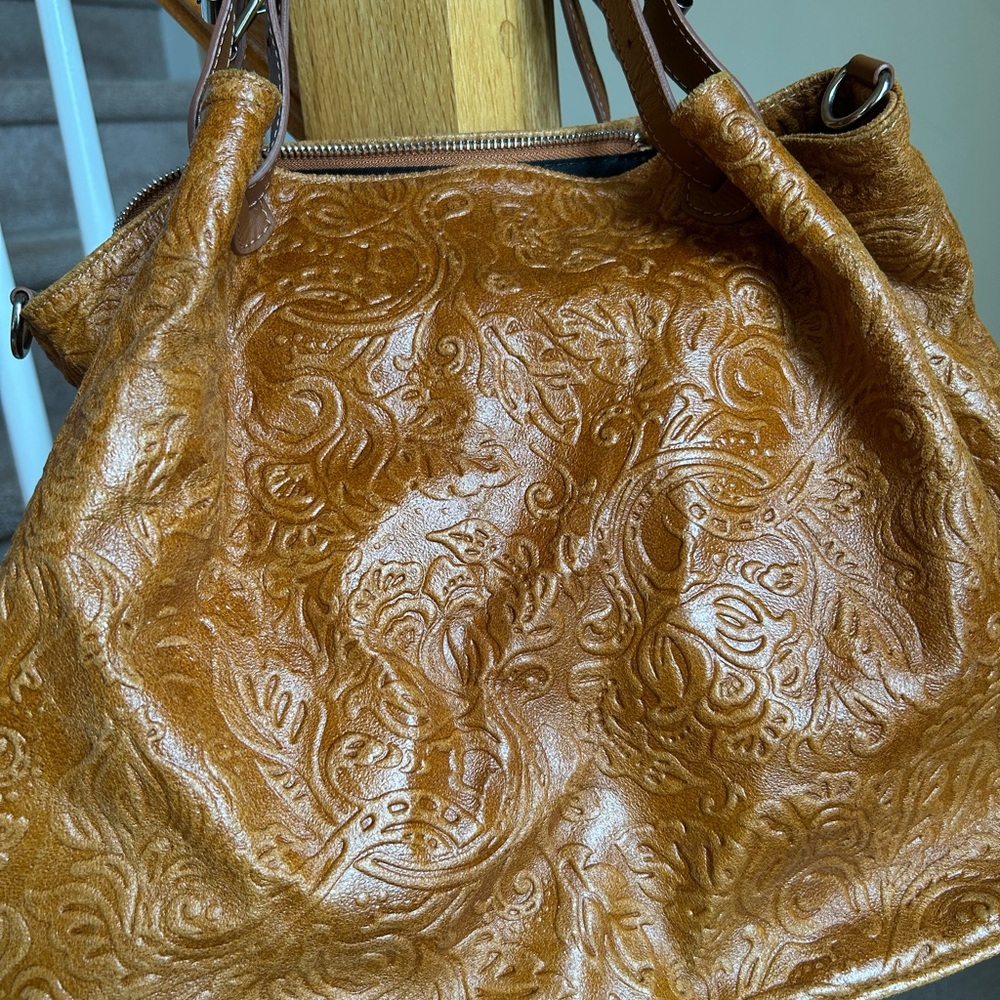 Caramel Brown Embossed Leather Shoulder Bag - Picture 7 of 16